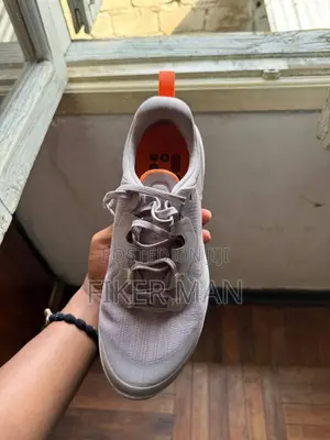 Shoes Selling