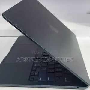 New Laptop Apple MacBook Air 2022 M2 8GB Apple M2 SSD 256GB