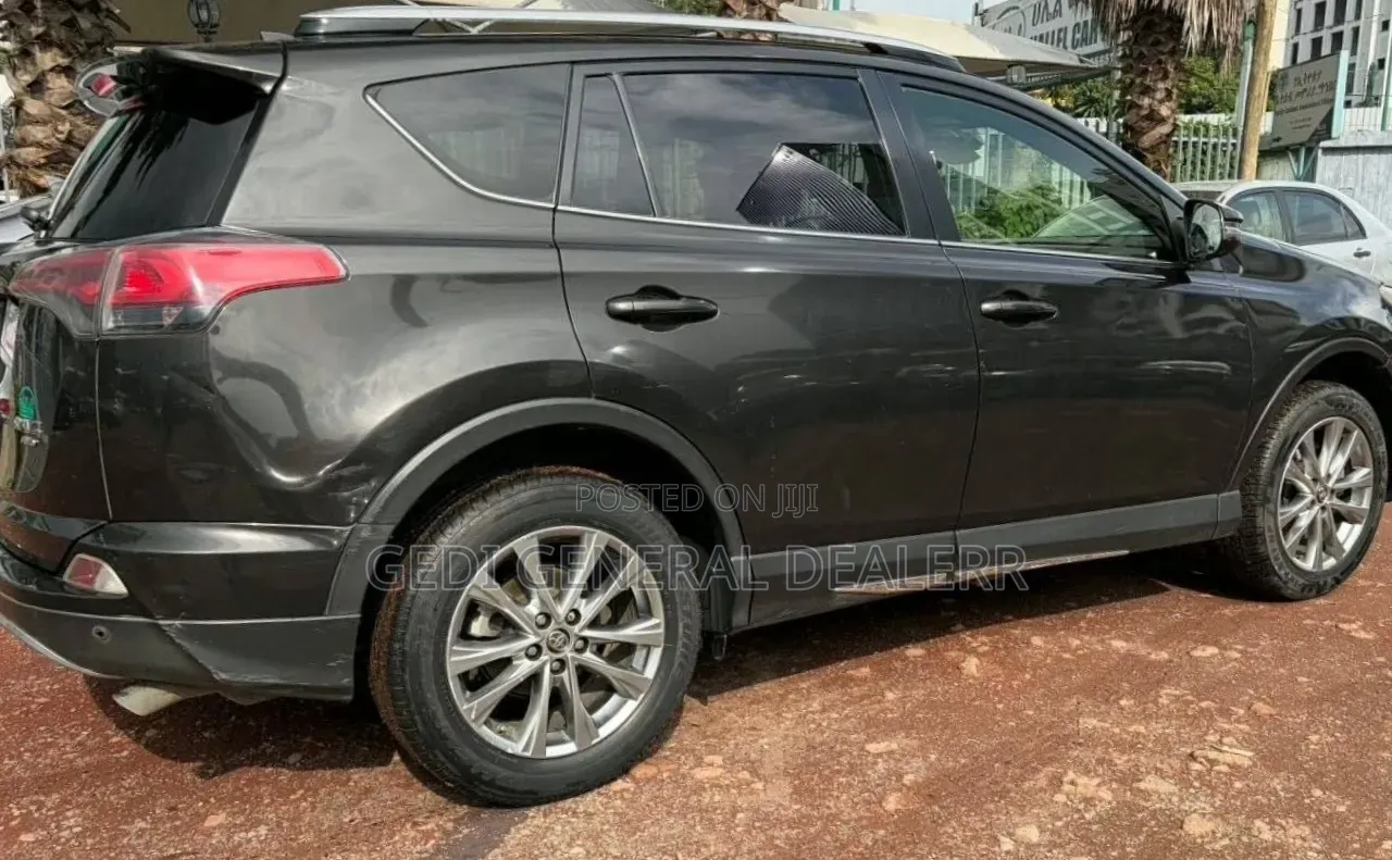 Toyota RAV4 2018 Black