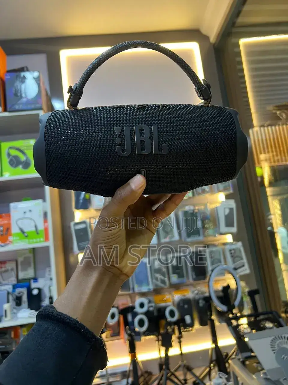 JBL CHARGE 6 Portable Bluetooth Speaker