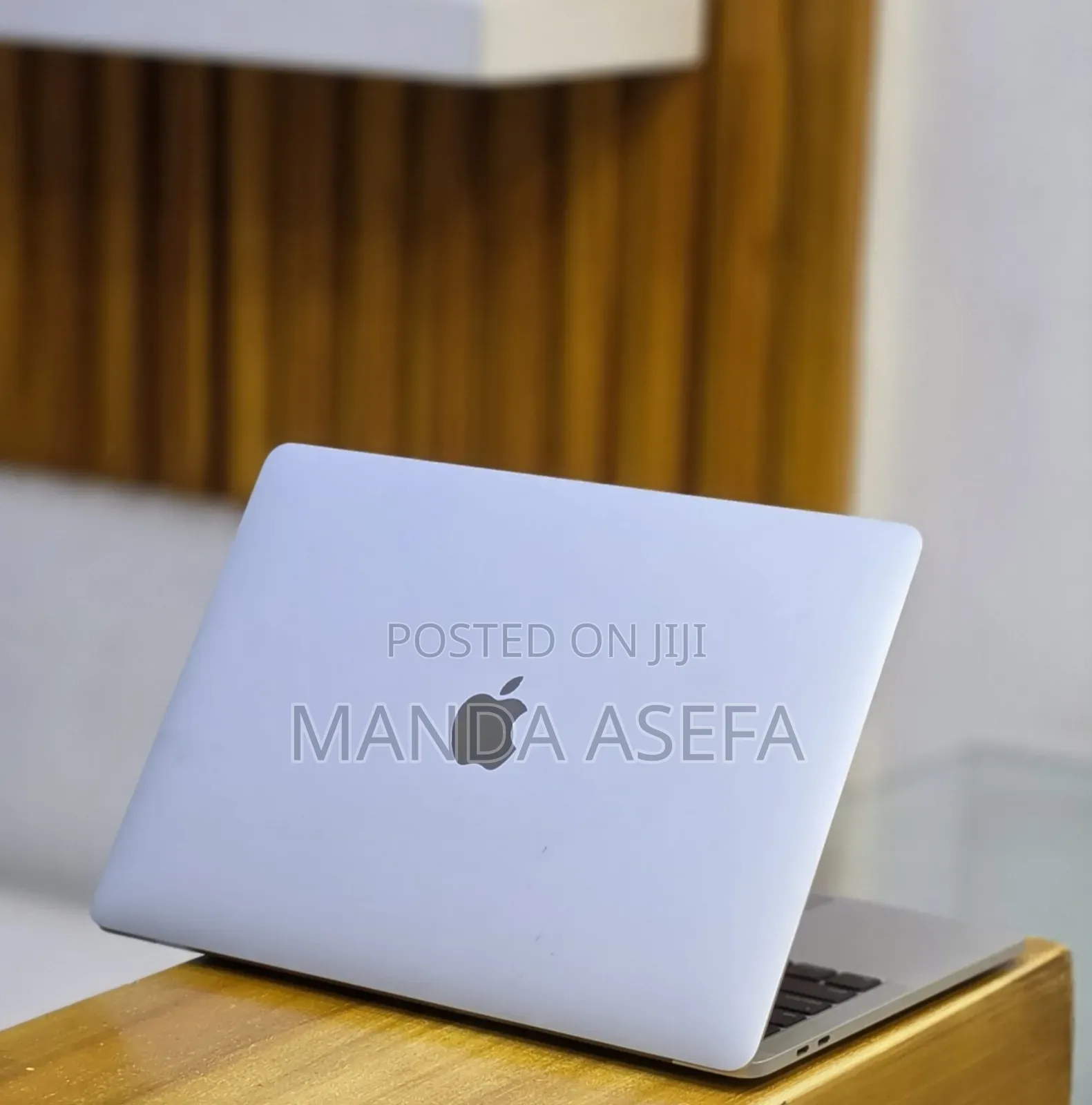 New Laptop Apple MacBook Pro 2020 32GB Intel Core i7 SSD 512GB