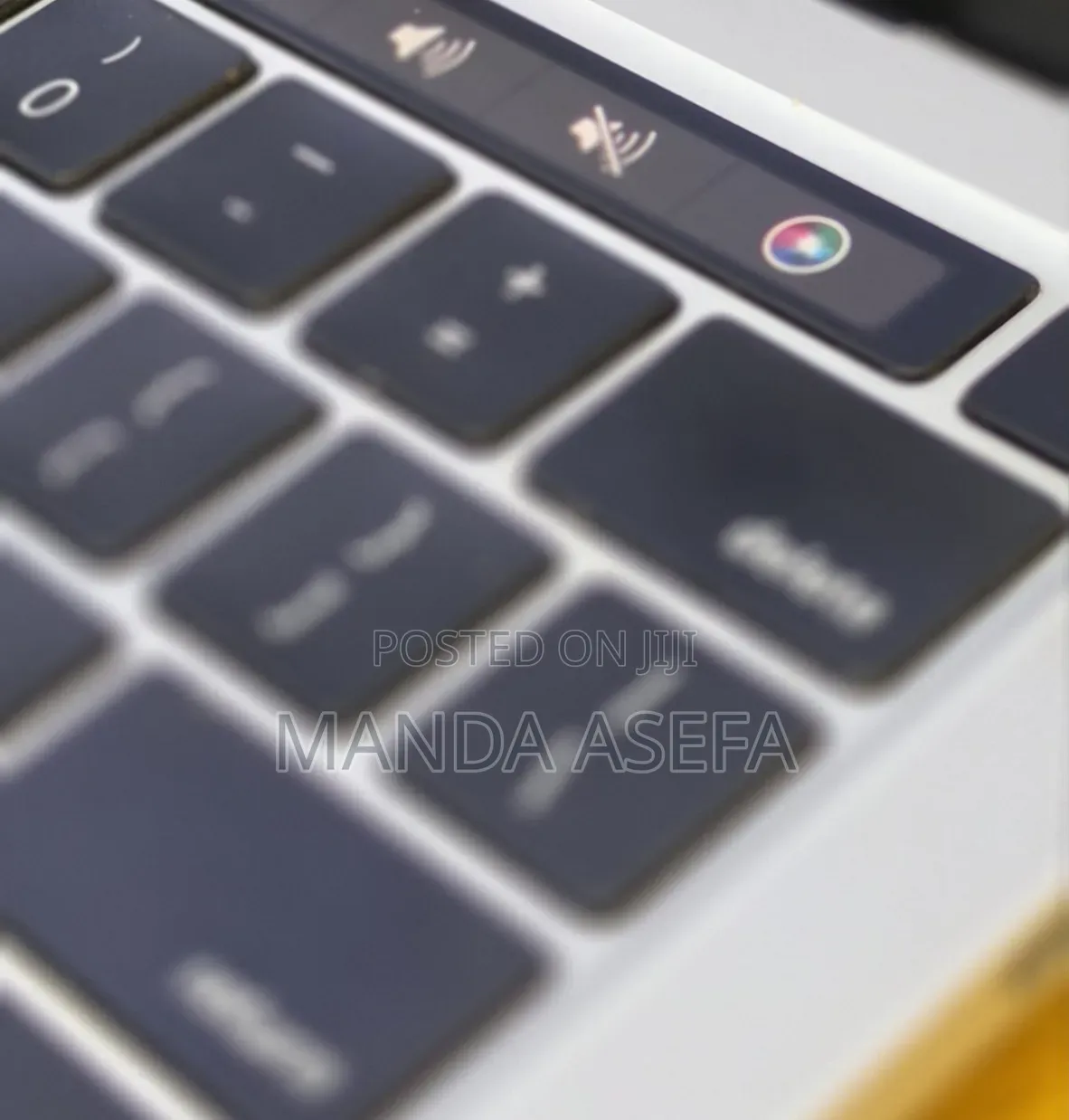 New Laptop Apple MacBook Pro 2020 32GB Intel Core i7 SSD 512GB
