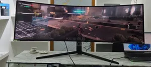 Samsung Odyssey G9 (49′′ Gaming Monito