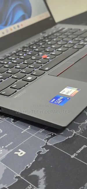 New Laptop Lenovo ThinkPad T14s Gen 2 32GB Intel Core i7 SSD 512GB