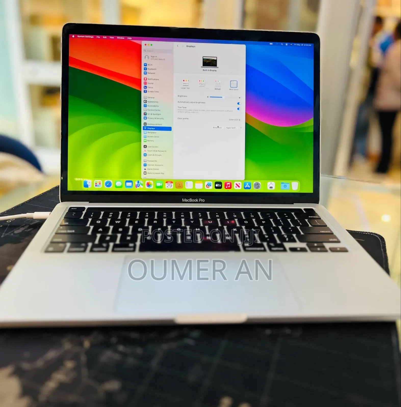 New Laptop Apple MacBook Pro 2021 M1 16GB Apple M1 Pro SSD 256GB