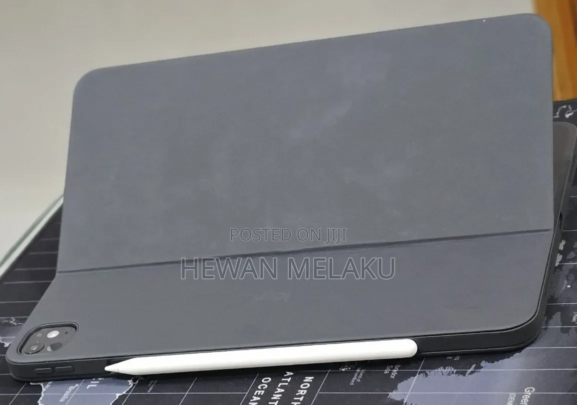 New Apple iPad Pro 13 (2025) 256 GB