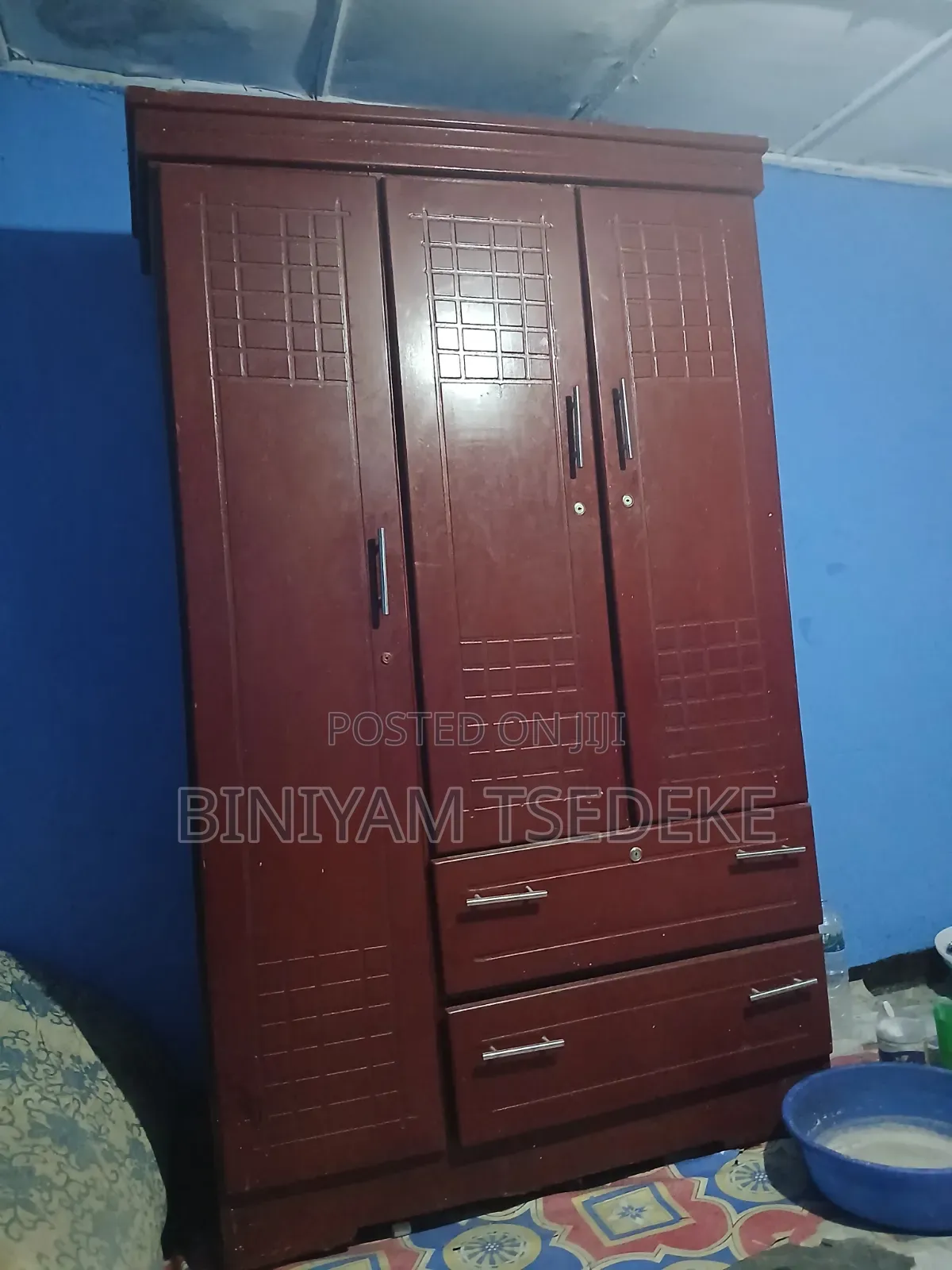 ቁምሳጥን Closets