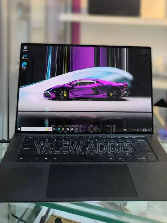 New Laptop Dell XPS 17 9700 16GB Intel Core i7 SSD 512GB