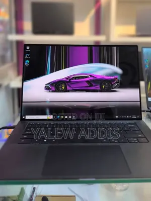 New Laptop Dell XPS 17 9700 16GB Intel Core i7 SSD 512GB