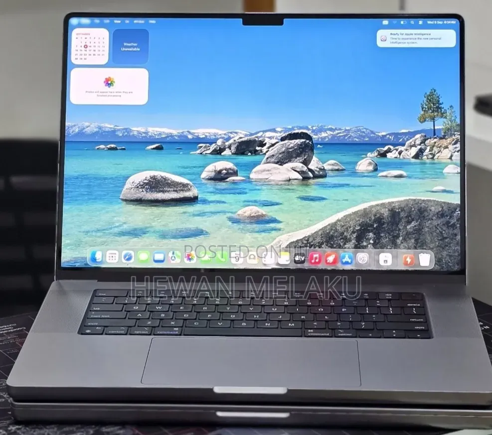 New Laptop Apple MacBook Pro 2020 M1 32GB Apple M1 Pro SSD 512GB