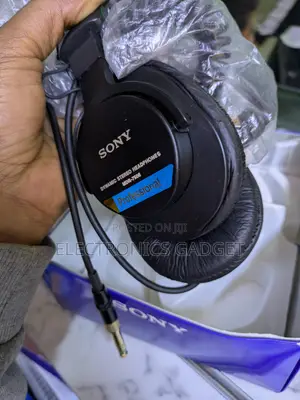 Sony MDR-7506 Professional Stereo Headphones