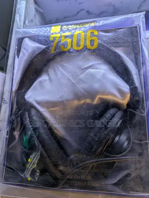 Sony MDR-7506 Professional Stereo Headphones