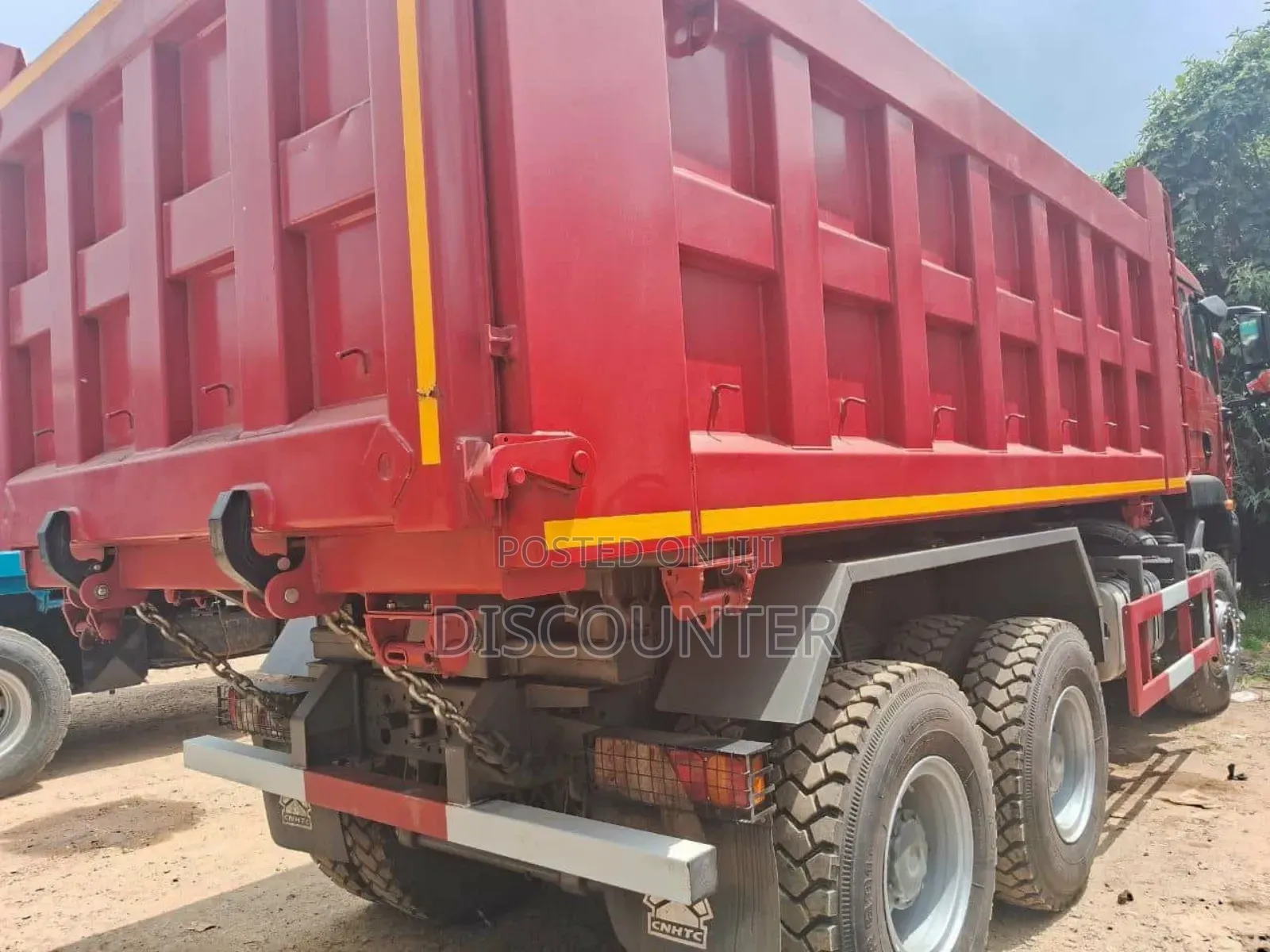 Sinotruk Howo 2022 Red