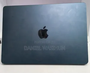 New Laptop Apple MacBook Air 2022 M2 8GB Apple M2 SSD 256GB