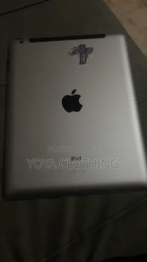 Apple iPad 9.7 32 GB Gray