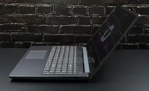 New Laptop Lenovo LOQ 15ARP9 12GB Intel Core i5 SSD 512GB