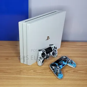 PlayStation 4 Pro የበዓል ደስታን ወደ ቤትዎ ያምጡ