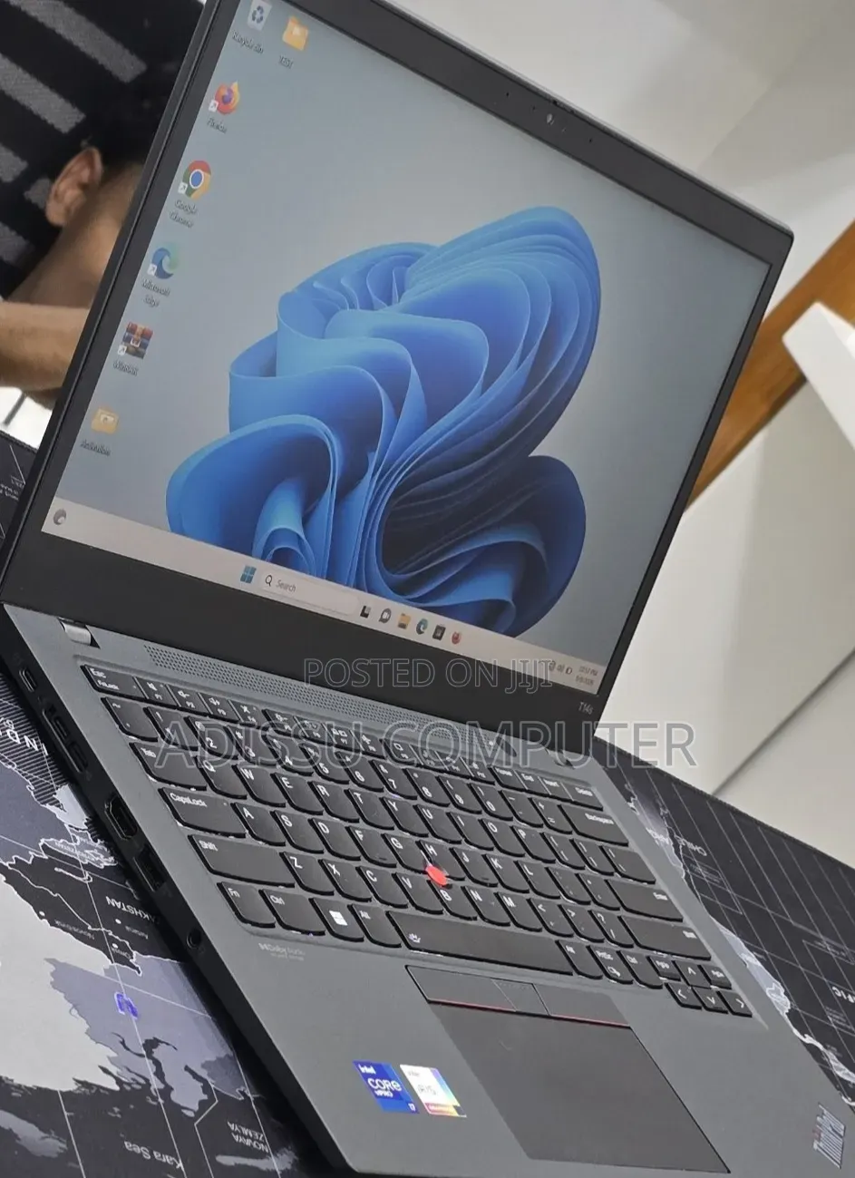 New Laptop Lenovo ThinkPad T14s G4 32GB Intel Core i7 SSD 512GB