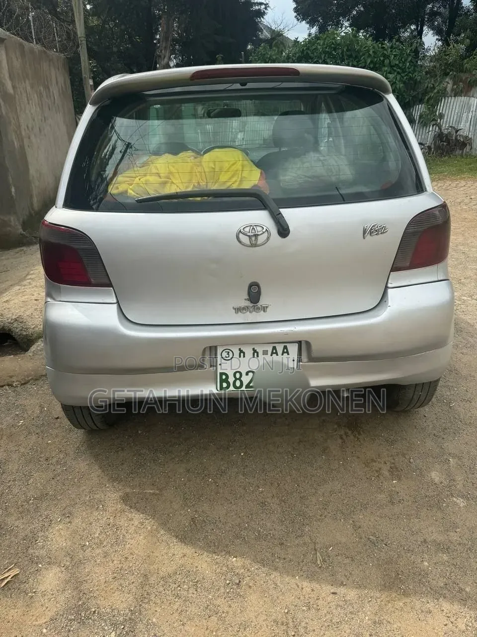 Toyota Vitz 2001 Silver