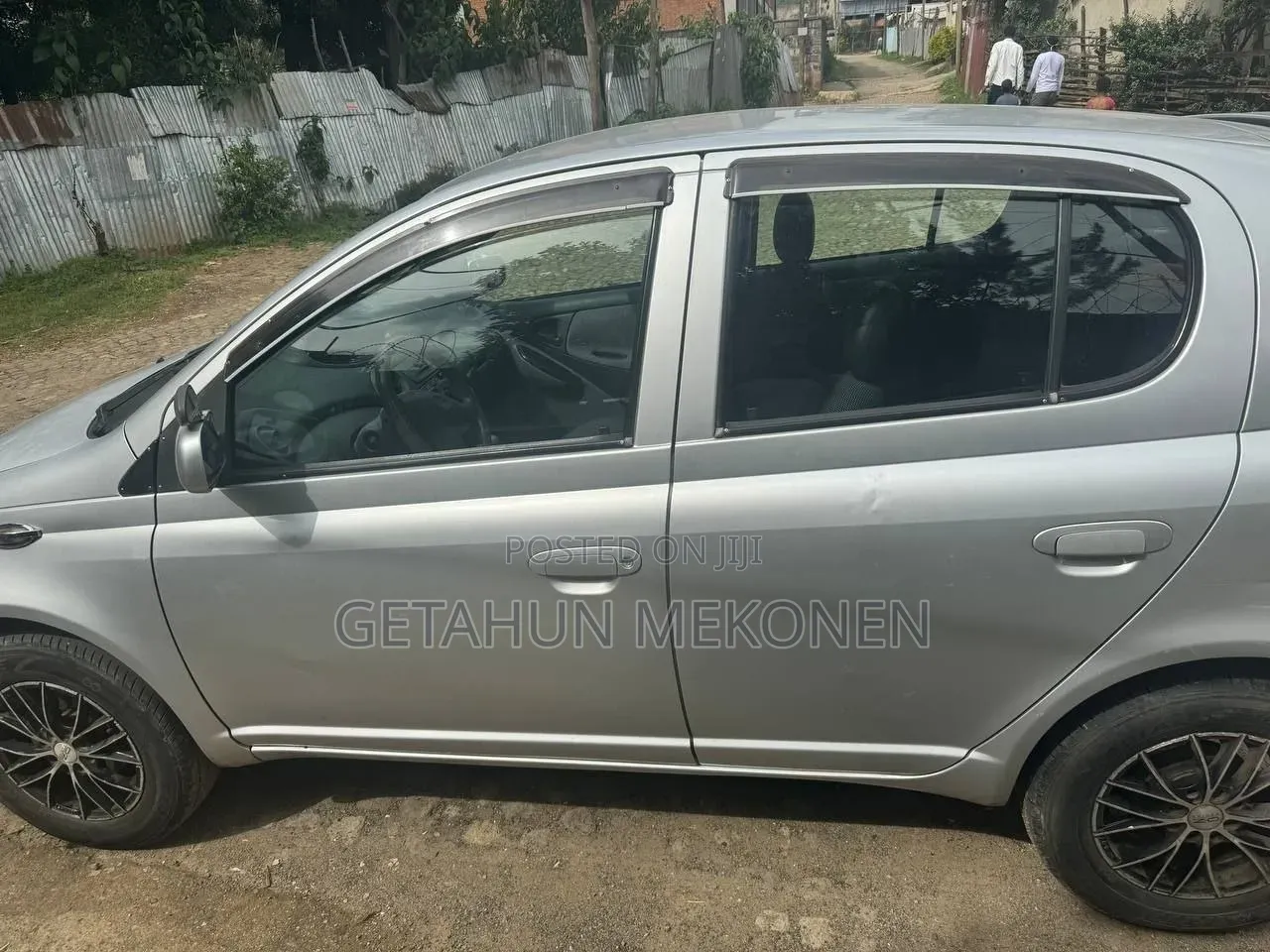 Toyota Vitz 2001 Silver