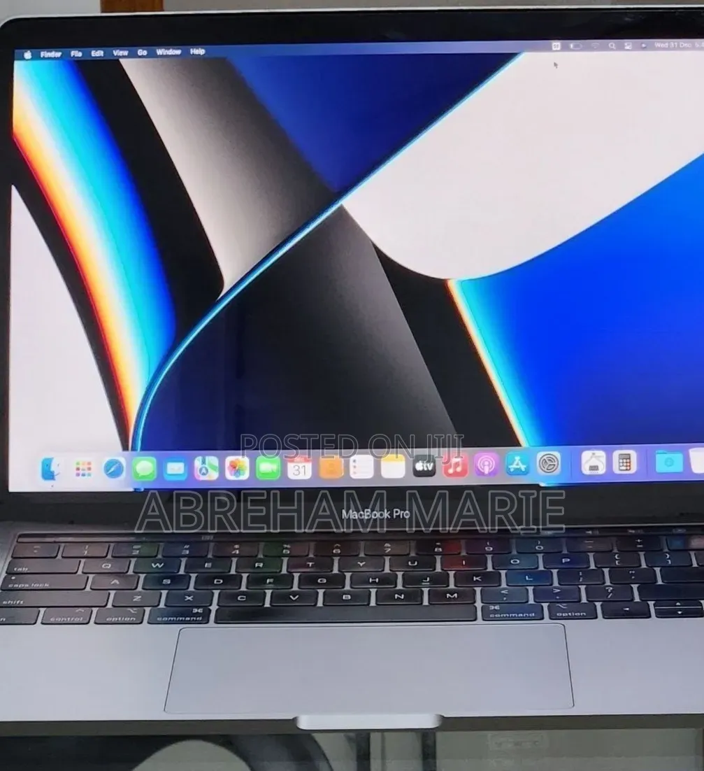 New Laptop Apple MacBook Pro 2019 16GB Intel Core i7 SSD 512GB