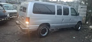 Ford E-350 2007 Silver
