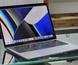 New Laptop Apple MacBook Pro 2019 16GB Intel Core i7 SSD 512GB
