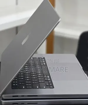 New Laptop Apple MacBook Pro 2021 M1 32GB Apple M1 Pro SSD 512GB