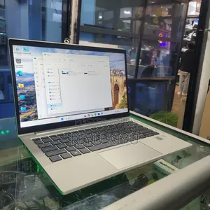 Laptop HP EliteBook 830 G8 8GB Intel Core i5 SSD 512GB