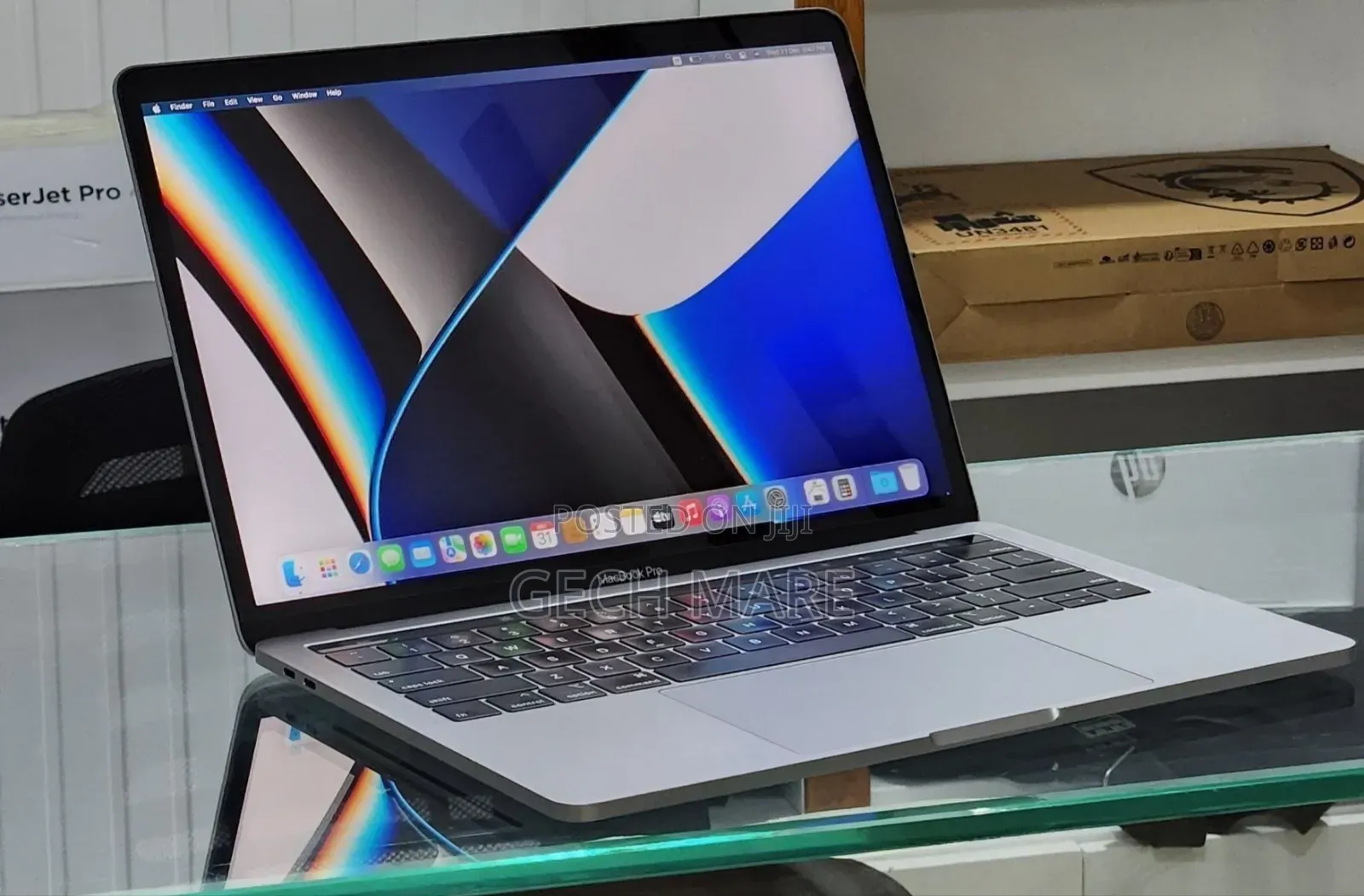 New Laptop Apple MacBook Pro 2019 16GB Intel Core i7 SSD 512GB