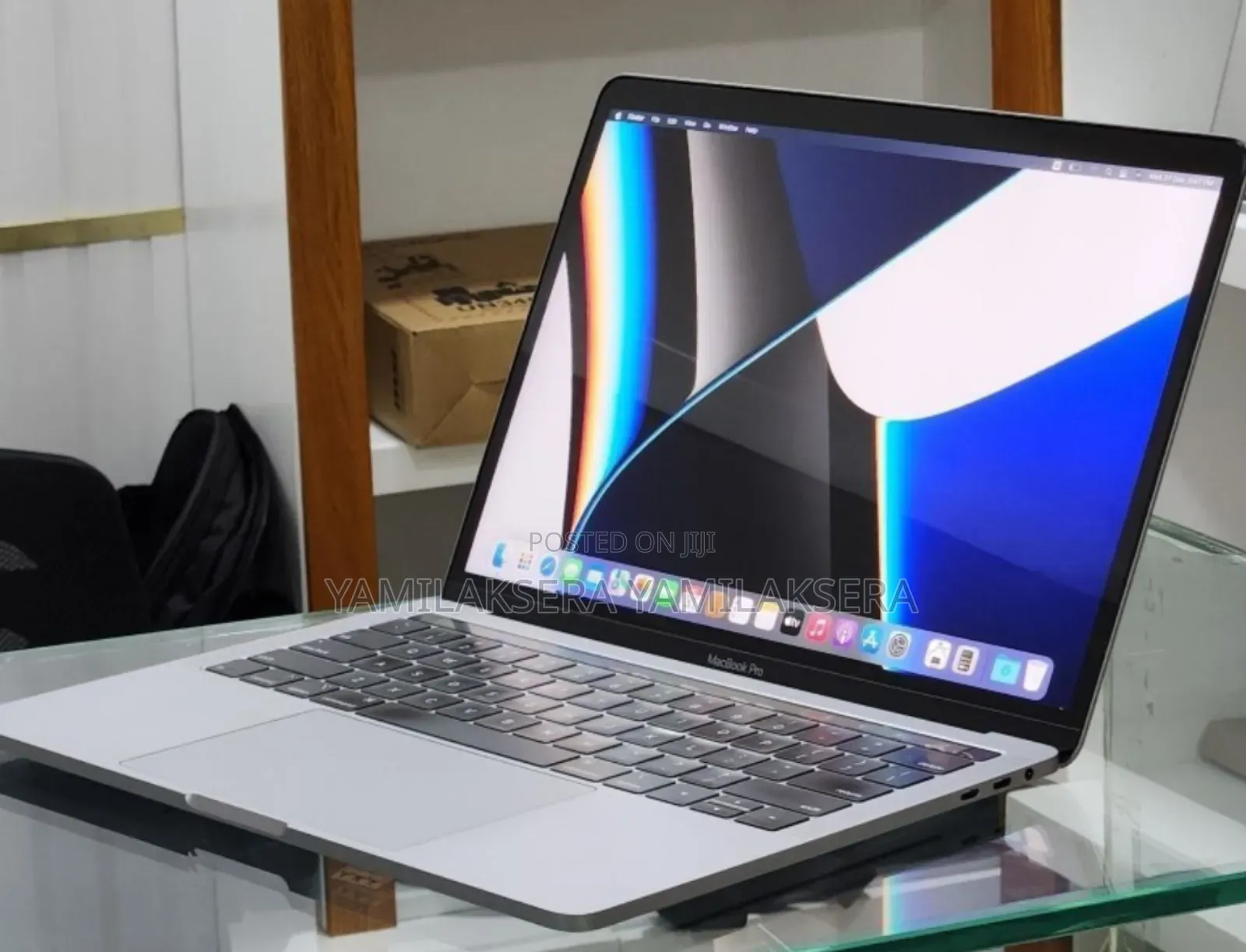 New Laptop Apple MacBook Pro 2019 16GB Intel Core i7 SSD 512GB
