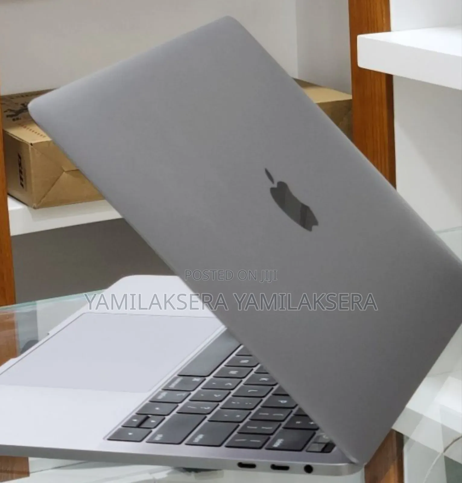 New Laptop Apple MacBook Pro 2019 16GB Intel Core i7 SSD 512GB