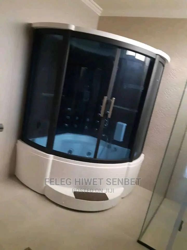 5bdrm House in አአ, Bole for Sale