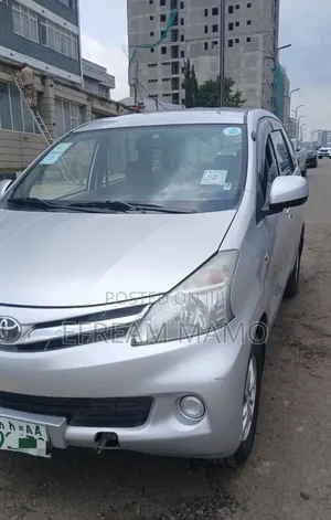 Toyota Avanza 2012