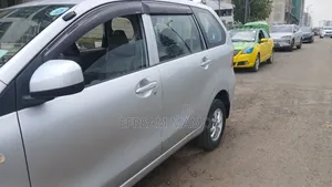 Toyota Avanza 2012