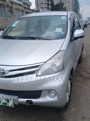 Toyota Avanza 2012