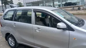 Toyota Avanza 2012