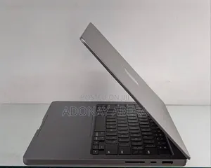 New Laptop Apple MacBook 16GB SSD 512GB