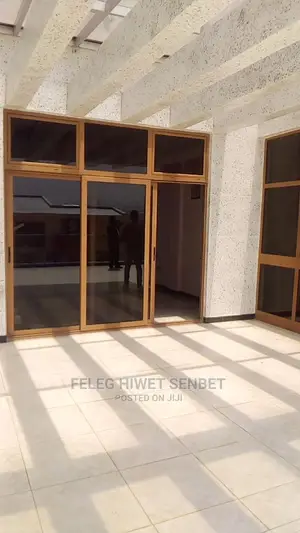 6bdrm House in አአ, Bole for Sale