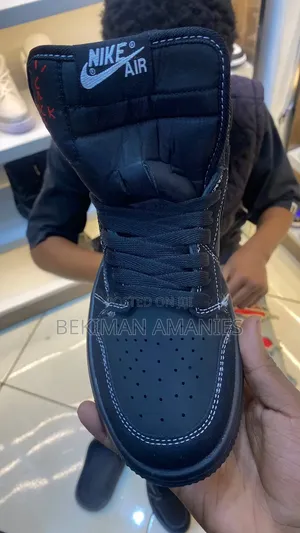 Travis Scott X Air Jordan 1 High OG SP "Black Phantom"