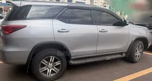 Toyota Fortuner 2016 Silver