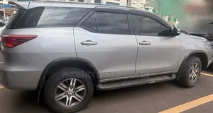 Toyota Fortuner 2016 Silver