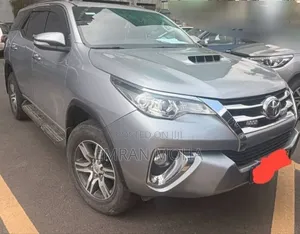 Toyota Fortuner 2016 Silver