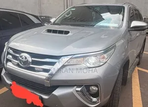 Toyota Fortuner 2016 Silver