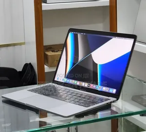New Laptop Apple MacBook Pro 2019 16GB Intel Core i7 SSD 512GB