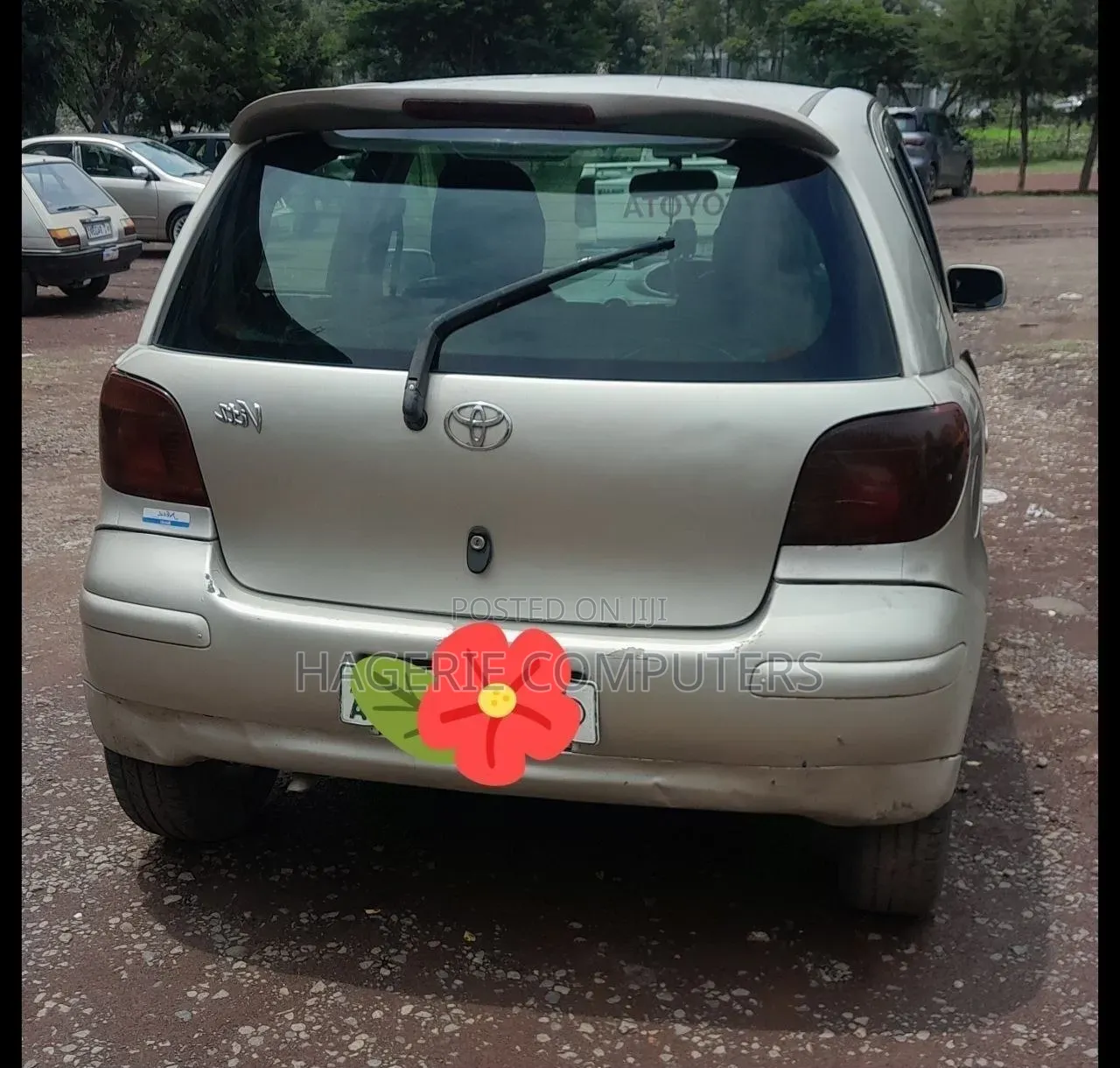 Toyota Vitz 2002 Silver