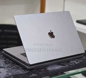 New Laptop Apple MacBook Pro 2021 M1 32GB Apple M1 Pro SSD 512GB