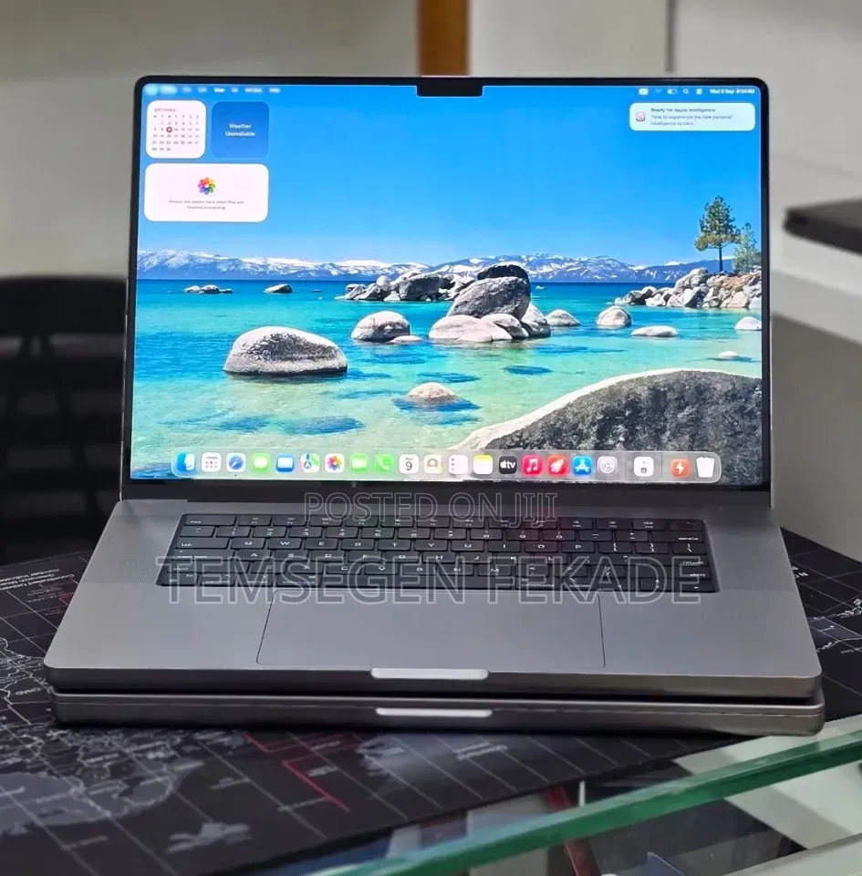 New Laptop Apple MacBook Pro 2021 M1 32GB Apple M1 Pro SSD 512GB