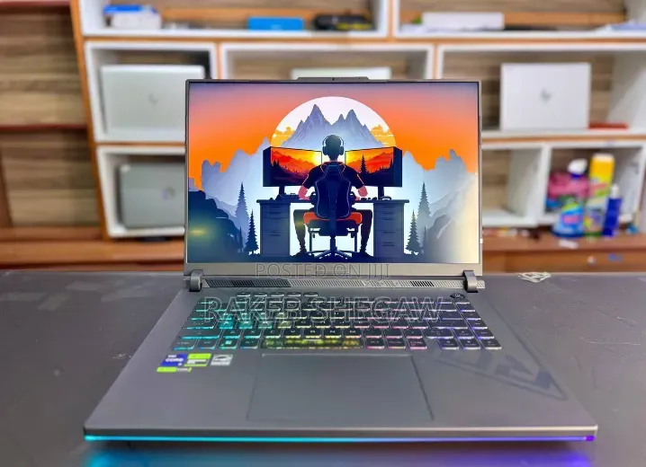 New Laptop Asus ROG Strix G16 16GB Intel Core i9 SSD 1T