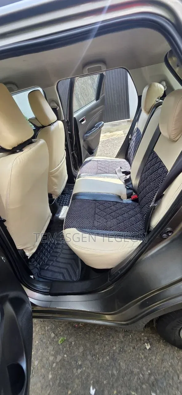 Suzuki Swift 2021 Gray